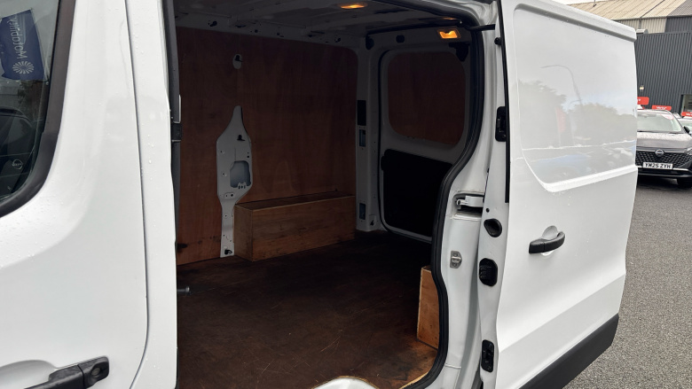 Nissan Primastar 28 L1 Diesel 2.0 dCi 130ps H1 Tekna Van